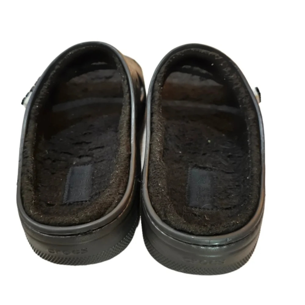 **SOLD** Crocs Adult Classic Cozzzy Sandals - Picture 6 of 9